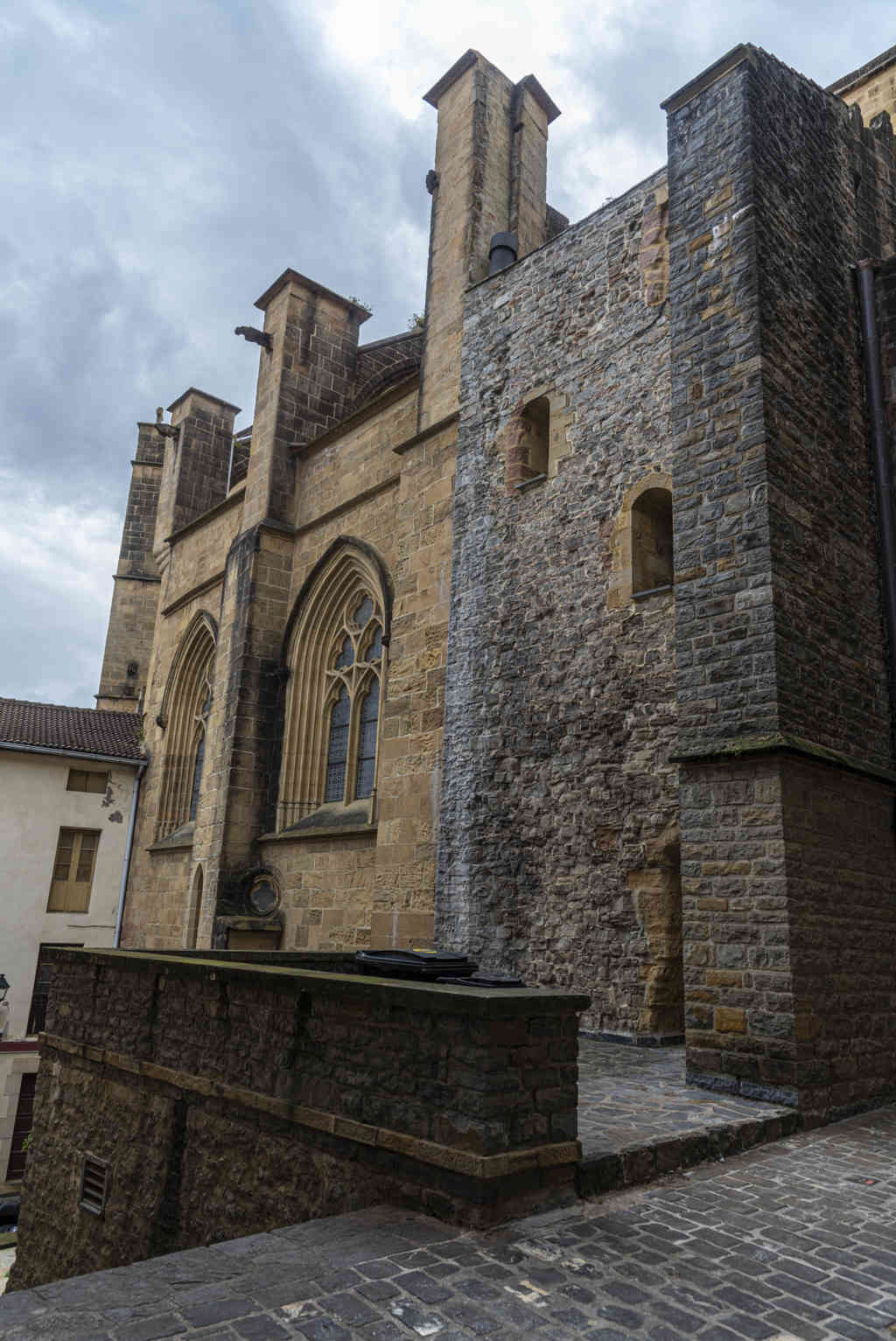 Guipúzcoa - Getaria 10 - iglesia de San Salvador.jpg
